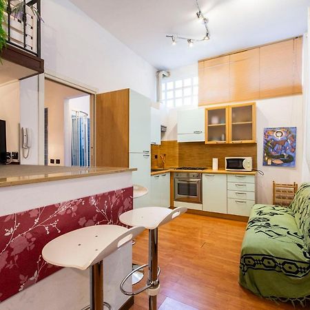 Extensive Terrace Navigli Toy Artistic Apartment Milano Exterior foto