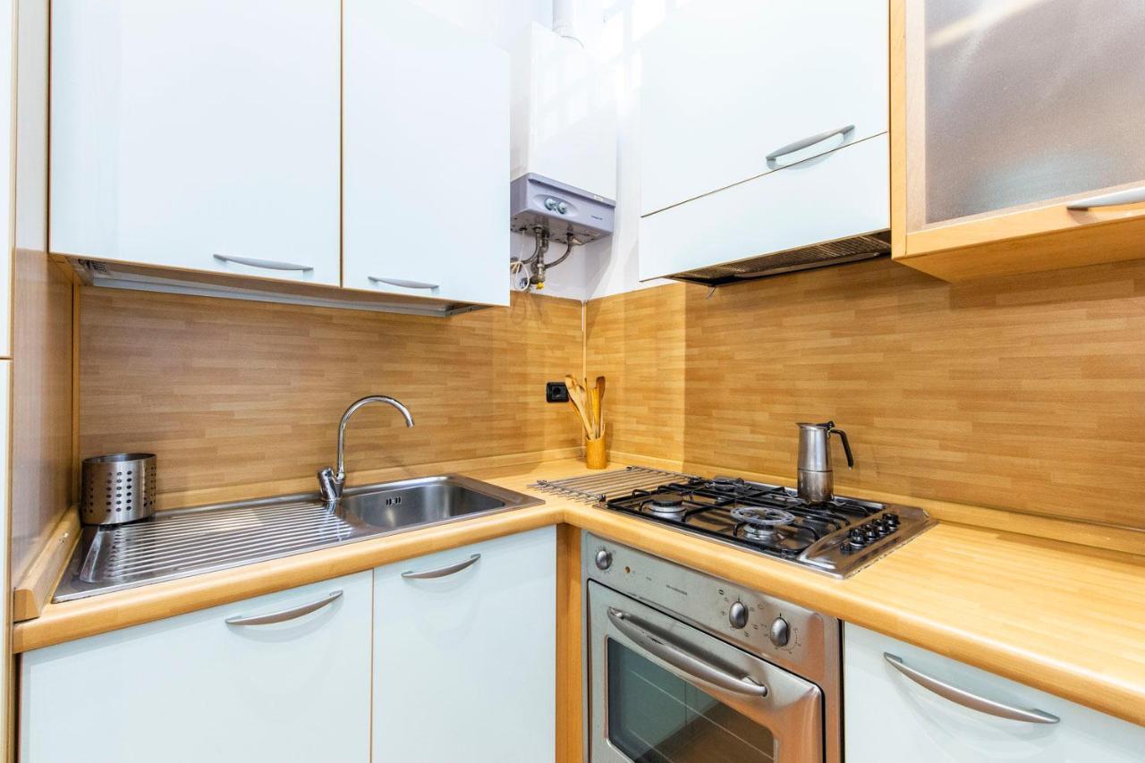 Extensive Terrace Navigli Toy Artistic Apartment Milano Exterior foto