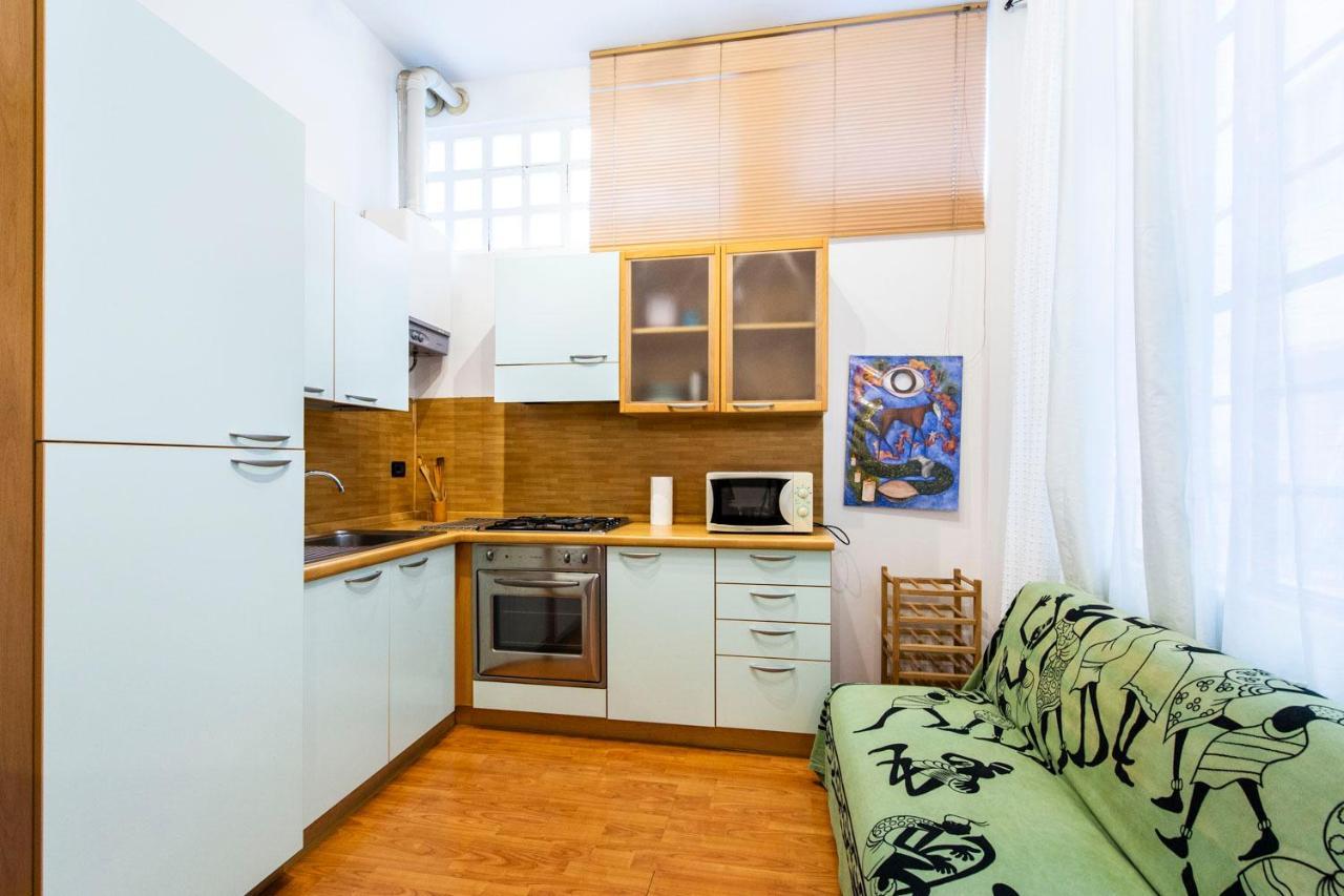 Extensive Terrace Navigli Toy Artistic Apartment Milano Exterior foto