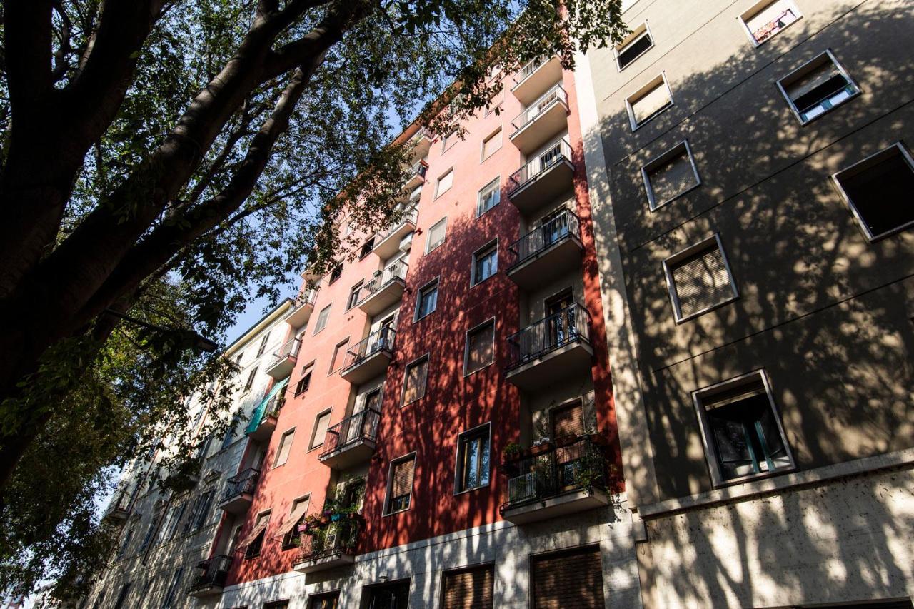 Extensive Terrace Navigli Toy Artistic Apartment Milano Exterior foto