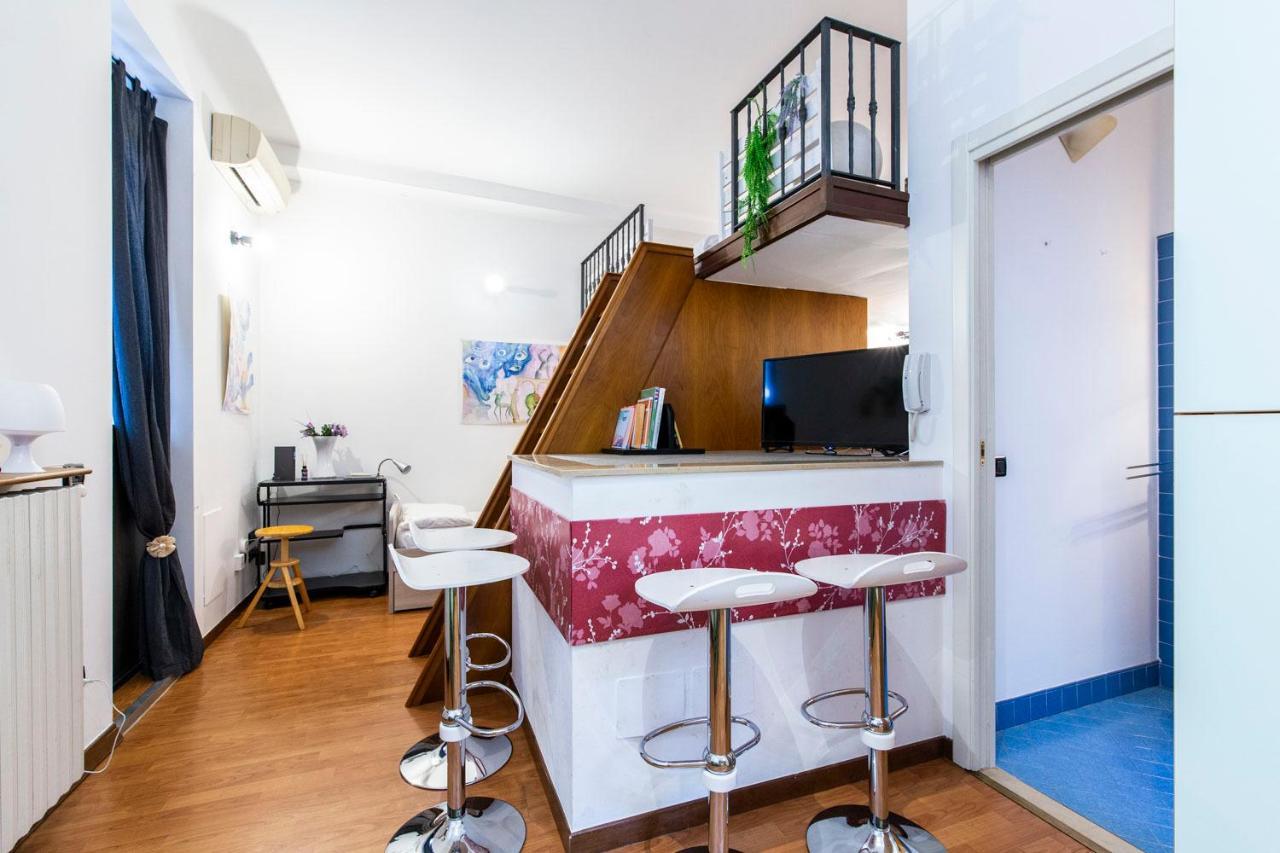 Extensive Terrace Navigli Toy Artistic Apartment Milano Exterior foto